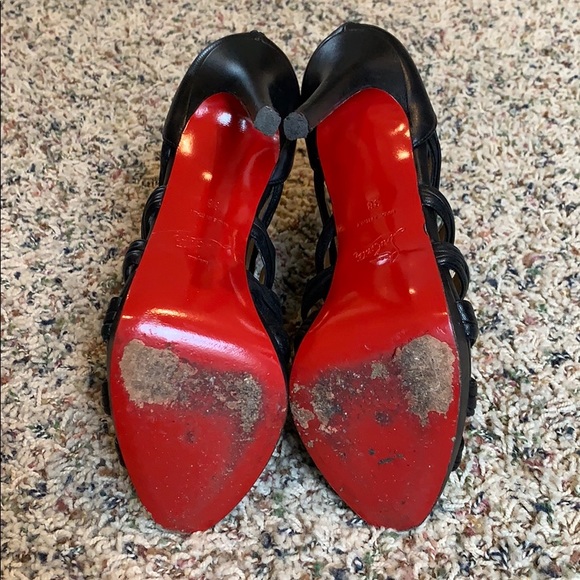 Christian Louboutin - Picture 4 of 6